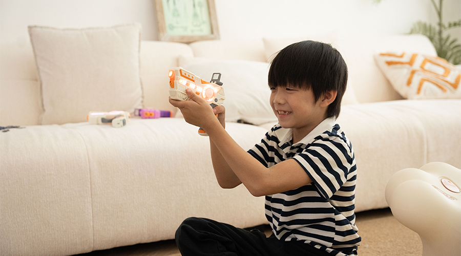 This AI toy makes me feel happy, and I get totally immersed in playing with it.